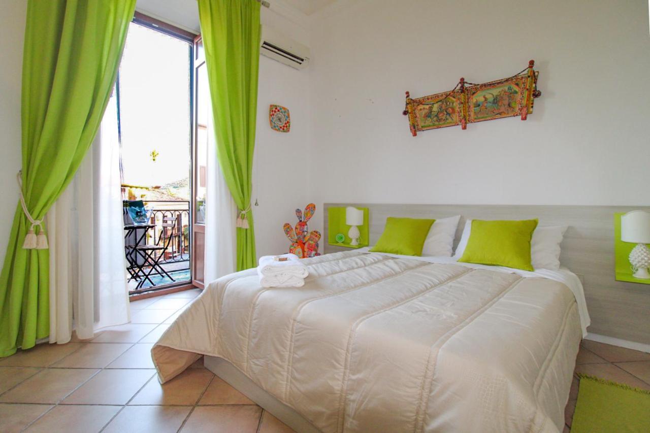 The Palace B&B And Apartments Santo Stefano di Camastra Exterior photo