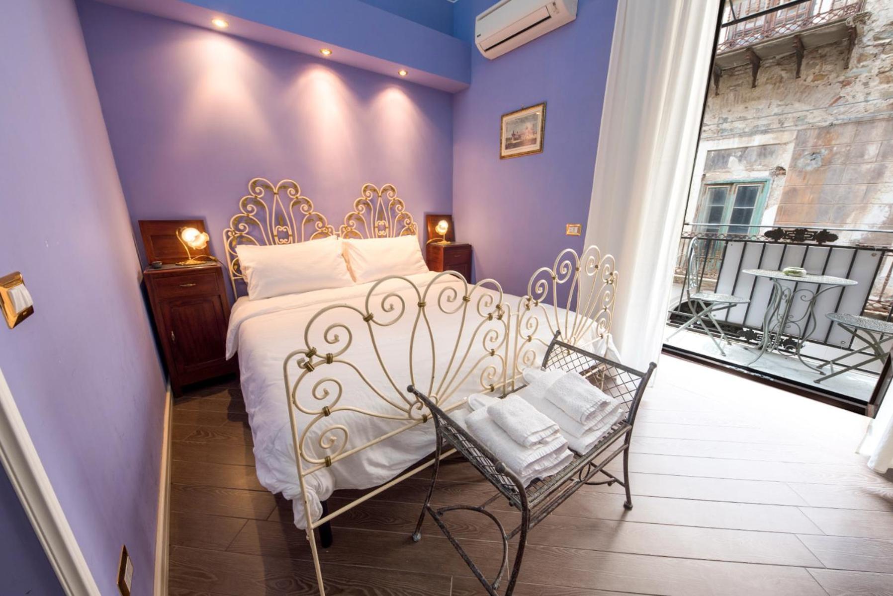 The Palace B&B And Apartments Santo Stefano di Camastra Room photo
