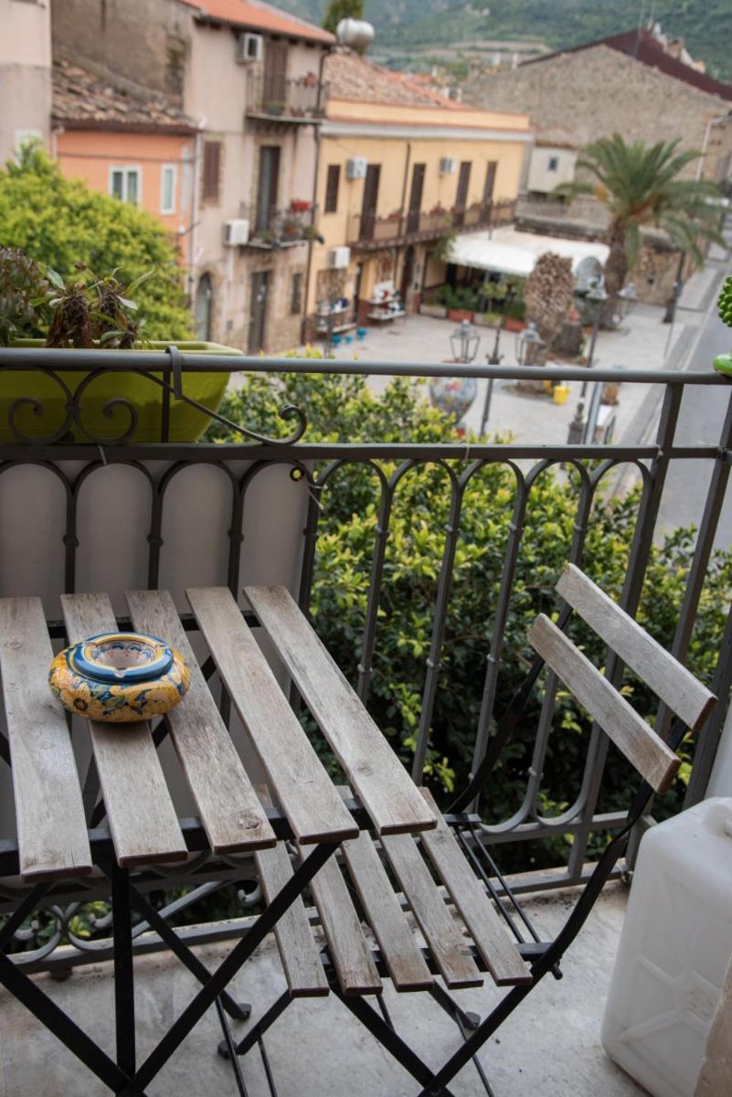 The Palace B&B And Apartments Santo Stefano di Camastra Exterior photo